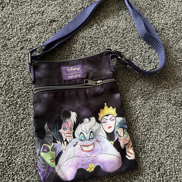Loungefly Disney Villains Crossbody Passport Bag - Purple and Black - Picture 1 of 2